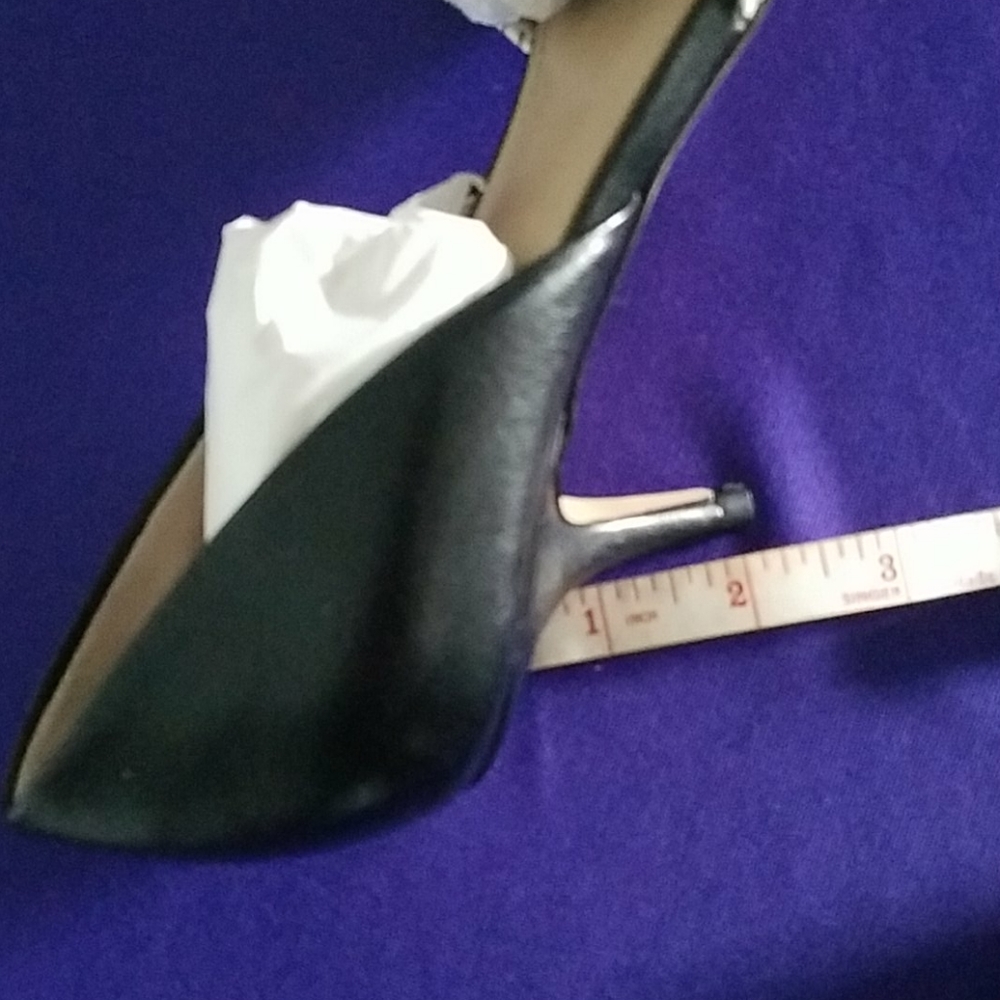 Shoes - Picture 2 of 4